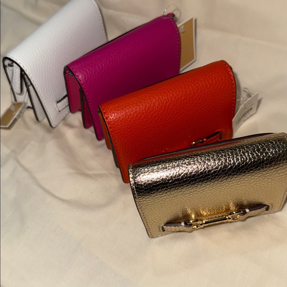 Michael Kors $258 Carson Women Pebbled Leather Flap Wallet one only - Picture 7 of 15